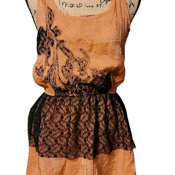 Ya Los Angeles Lace Top Size M - Picture 1 of 4